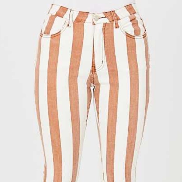 🌟FLASH SALE🌟 “SWEET JANE” Bell Flare Jeans - Picture 10 of 14